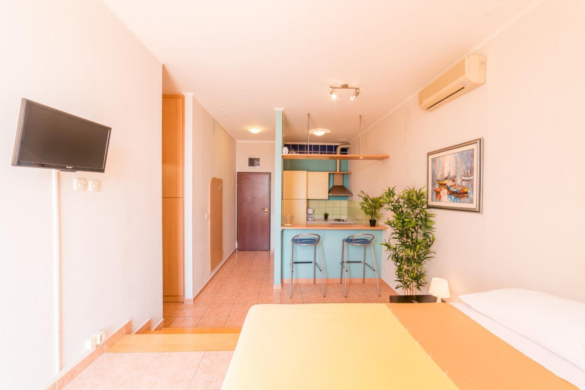 Apartments M สปลิท ภายนอก รูปภาพ